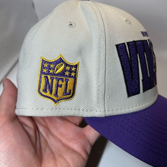 Minnesota Vikings ball cap.  Medium—-Large stretch  New Era - Picture 7 of 8